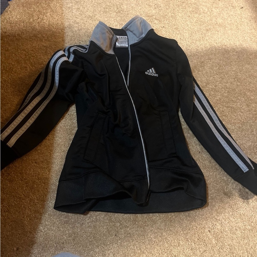 Adidas coat size 5 like new.